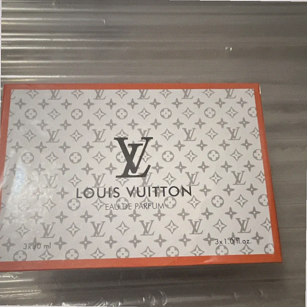Louis Vuitton Eau de Parfum Spray Travel Set 3 x 1.0 fl oz Les Sables Roses